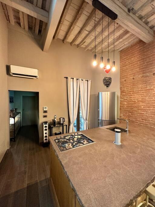 Appartement Lambe Next To Ponte Vecchio And Uffizi - Lovetheapartments Florence