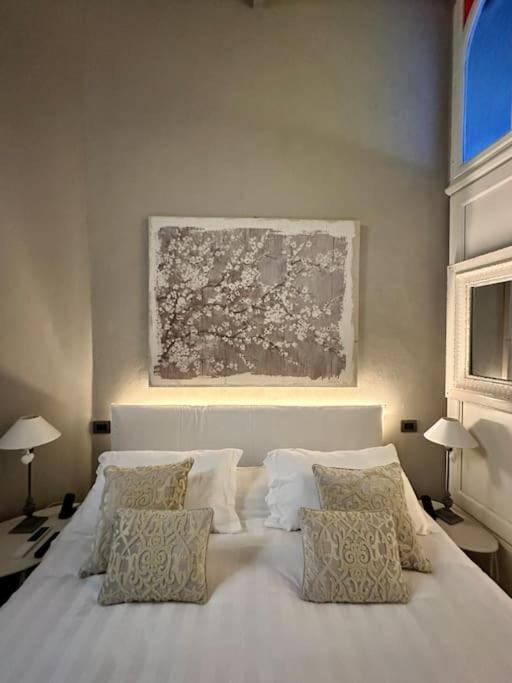 Appartement Lambe Next To Ponte Vecchio And Uffizi - Lovetheapartments *