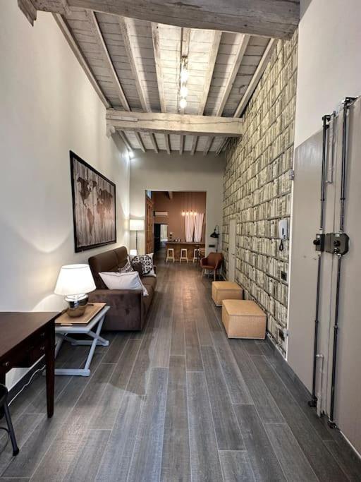Lambe Next To Ponte Vecchio And Uffizi - Lovetheapartments Appartement Florence