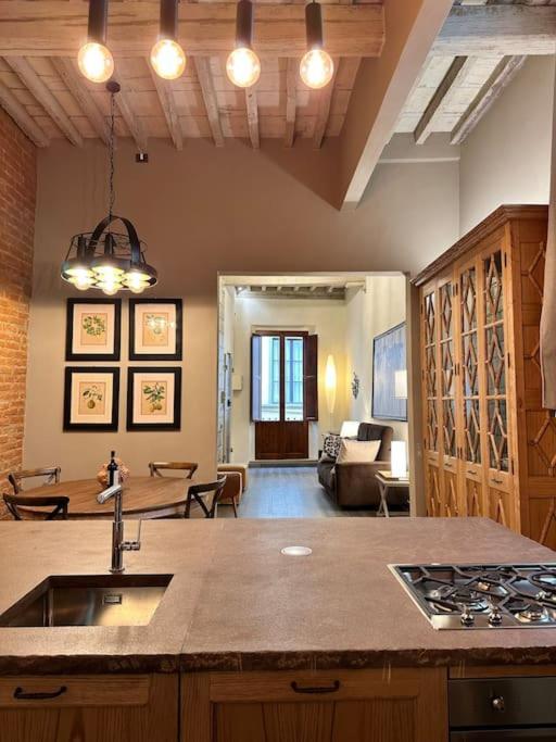 Appartement Lambe Next To Ponte Vecchio And Uffizi - Lovetheapartments Florence