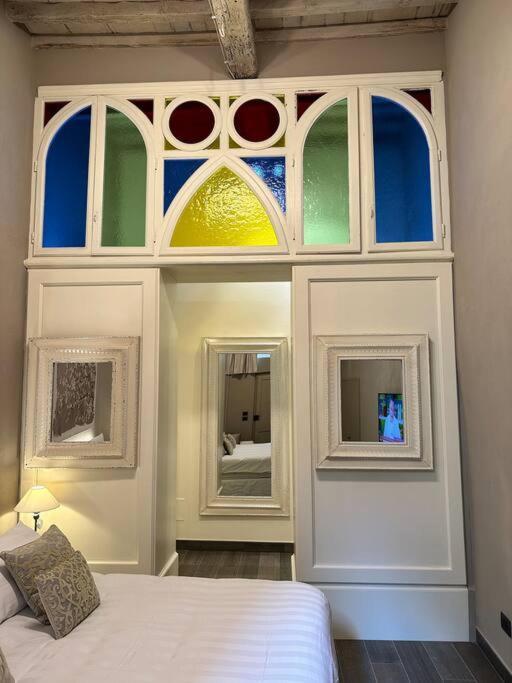 Appartement Lambe Next To Ponte Vecchio And Uffizi - Lovetheapartments *